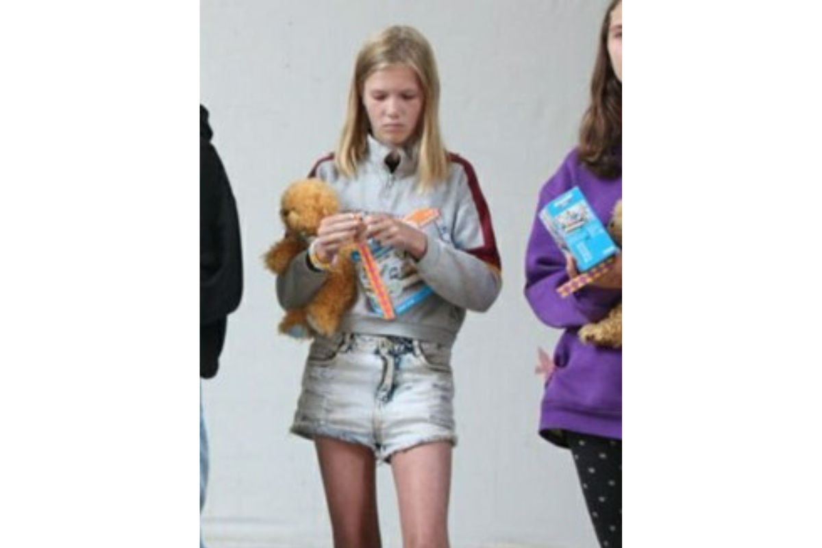 Дівчинка Таня про яку я розповідав / The girl Tanya I was telling you about