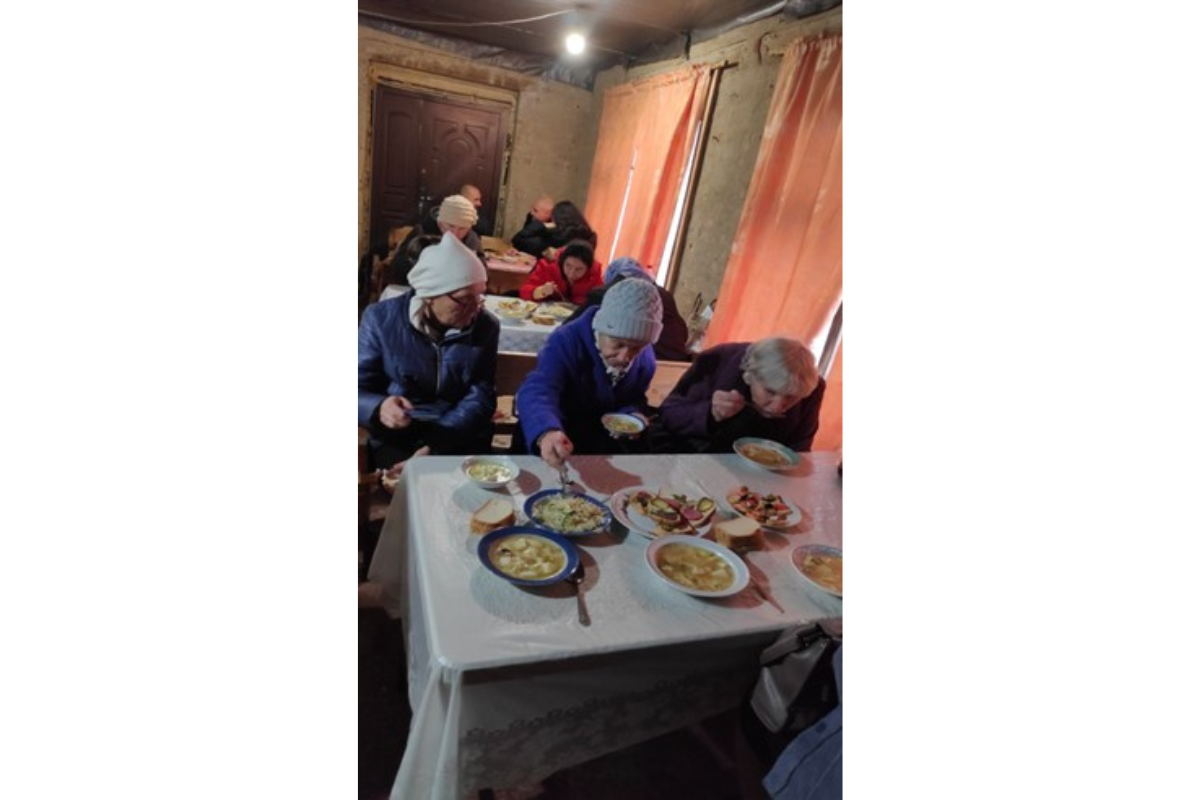 Місто Городище, обід після служіння / Horodyshche city lunch after service