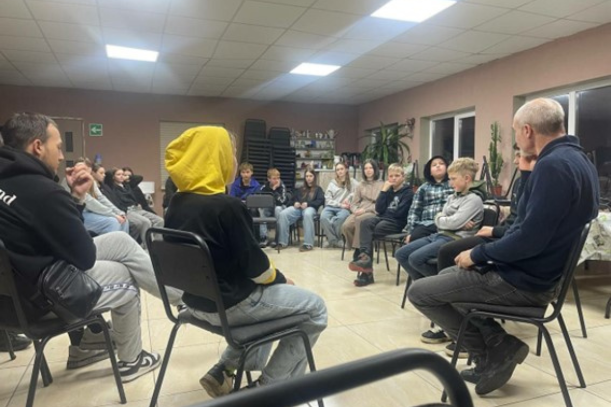 Село Лебедин молодіжне служіння / Lebedyn Village Youth Ministry