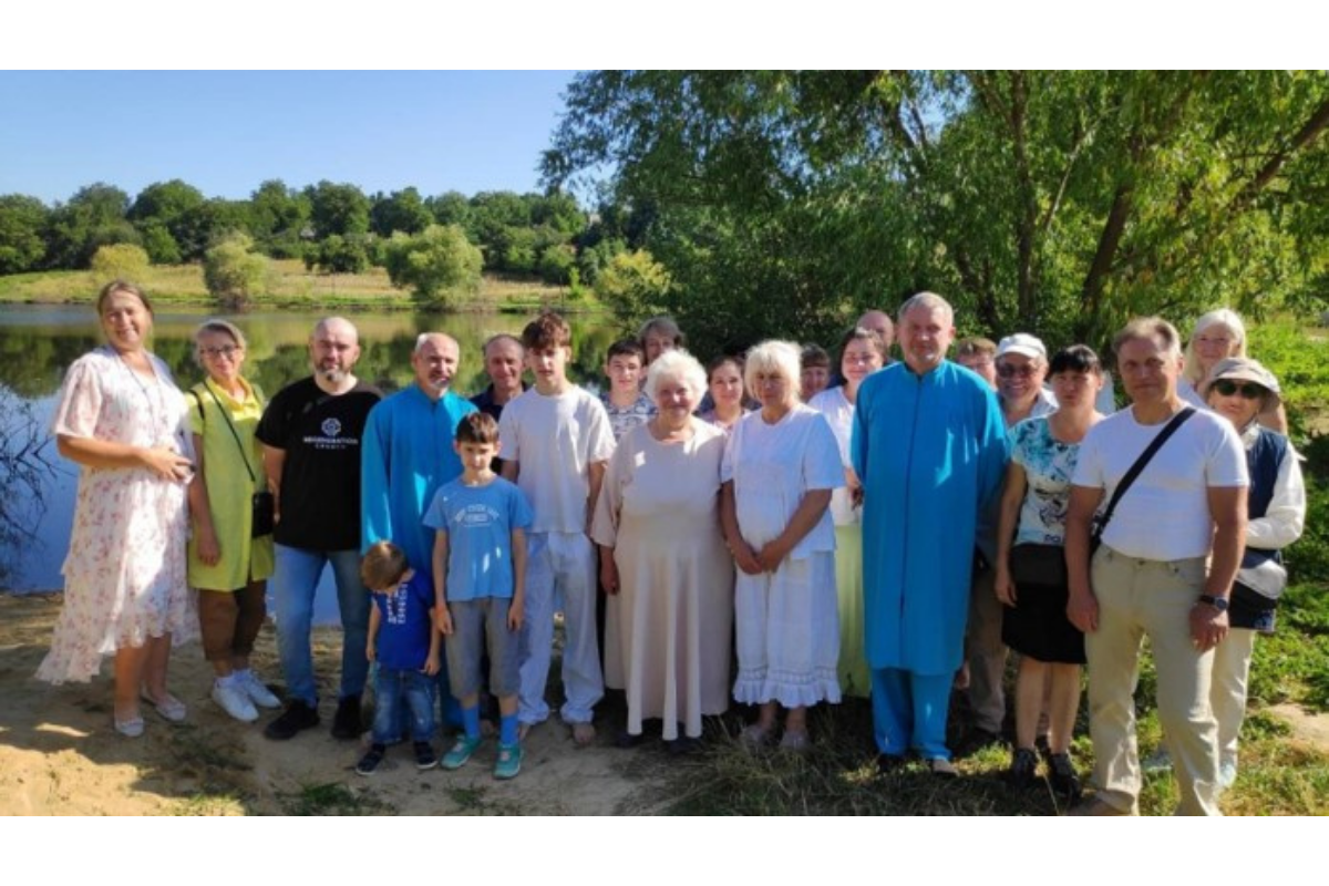 Water Baptism at the Church of Christ in Lebedyn / Водне хрещення в с. Лебедин Церква Христова